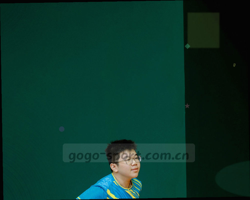 笔记本与手机之间以箭头相连，箭头旁边用等宽小字标出账号校验与记录回填的状态
